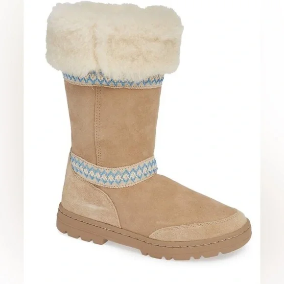 UGG Wonen’s Vintage Sundance Revival Tall Shearling Sand Boots SZ 9 - Picture 1 of 13